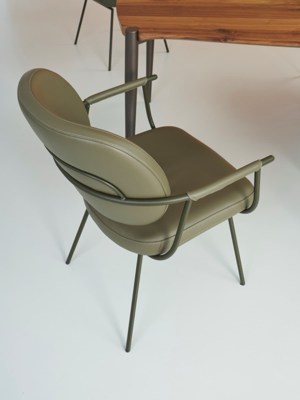 Eetkamerstoelen bij Rebel Wonen & Slapen